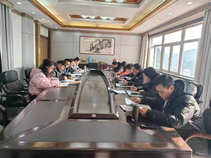 区税务局：分析研判形势 共商对策良方