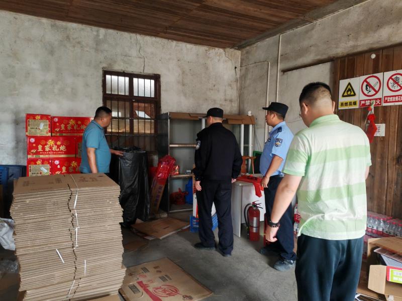 乌石镇：开展烟花爆竹等重点领域专项督查筑牢安全生产防线